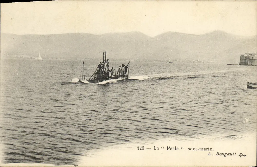 A « Perla », submarino — A. Bougault, n° 420 - Frente