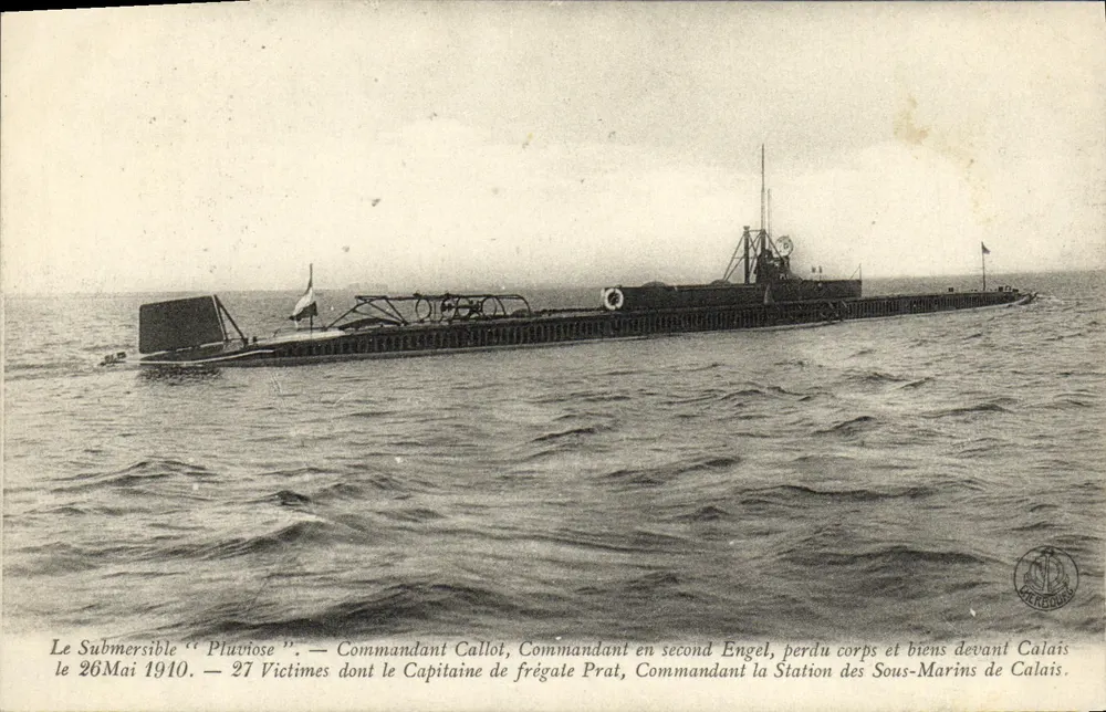 O Submersível "Pluviose" — naufrágio em 26 de maio de 1910 diante de Calais — editor HERGOUAT - Frente