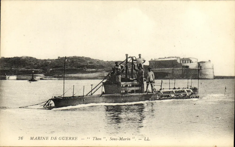 Marinha de Guerra — "Thon", Submarino — LL. — n°76 - Frente