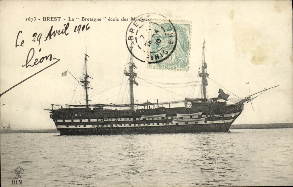 Brest - A "Bretânia" escola dos Mousses — HLM, n°1673 - Frente