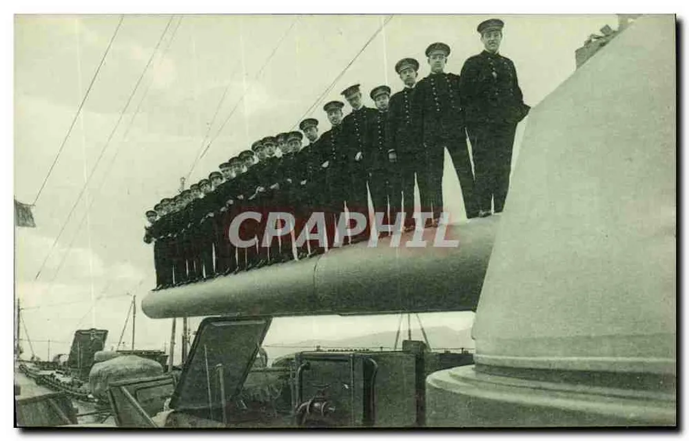 Marinegardisten auf dem Kanon eines Panzerschiffes — Maritime Propaganda, Barcelona - Vorderseite