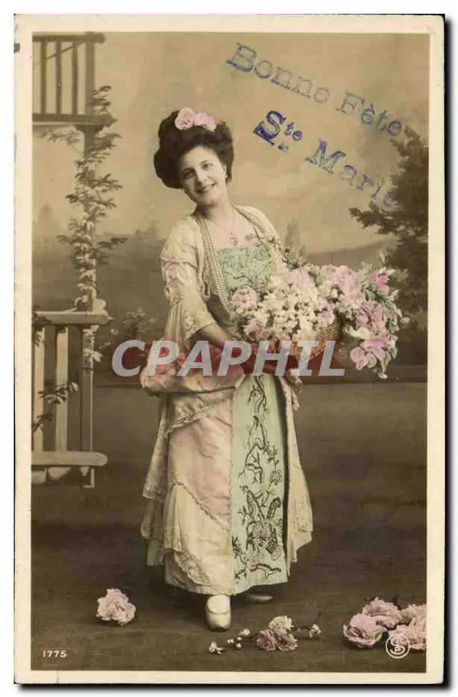 Frau in prächtigem Kleid mit Blumenstrauß — Sainte Marie — unbekannter Verleger, Nr. 1775 - Vorderseite