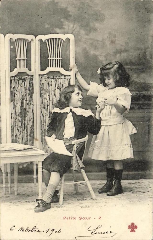 Zwei junge Mädchen — Studio-Szene — Verlag Louis, Nr. 2 - Vorderseite