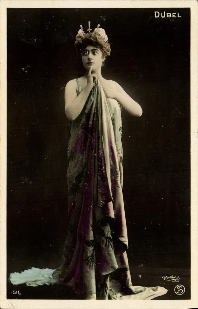 Thema: Frau in Theaterkleid — Verlag: Reutlinger Paris, n° 1511 - Vorderseite