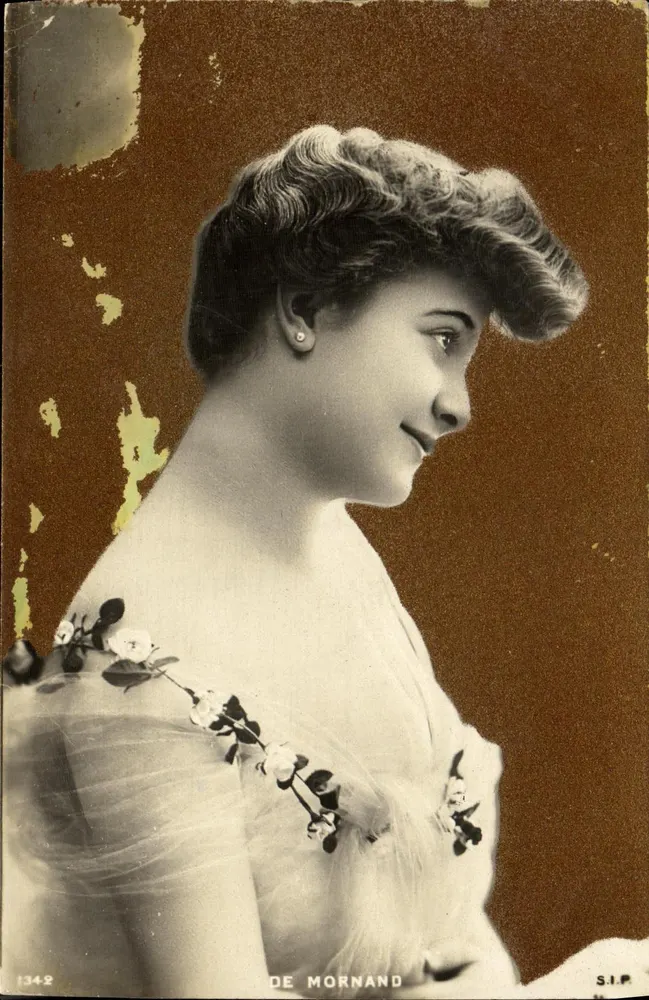 Porträt der Madame de Mornand — Profilbusten, Blumenkleid — Verlag S.I.P. n° 1342 - Vorderseite