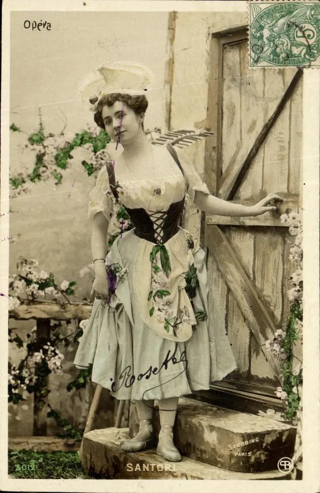 Frau im Opernkostüm — Strabbing Paris — Nr. 2012 — Verlag Santori - Vorderseite