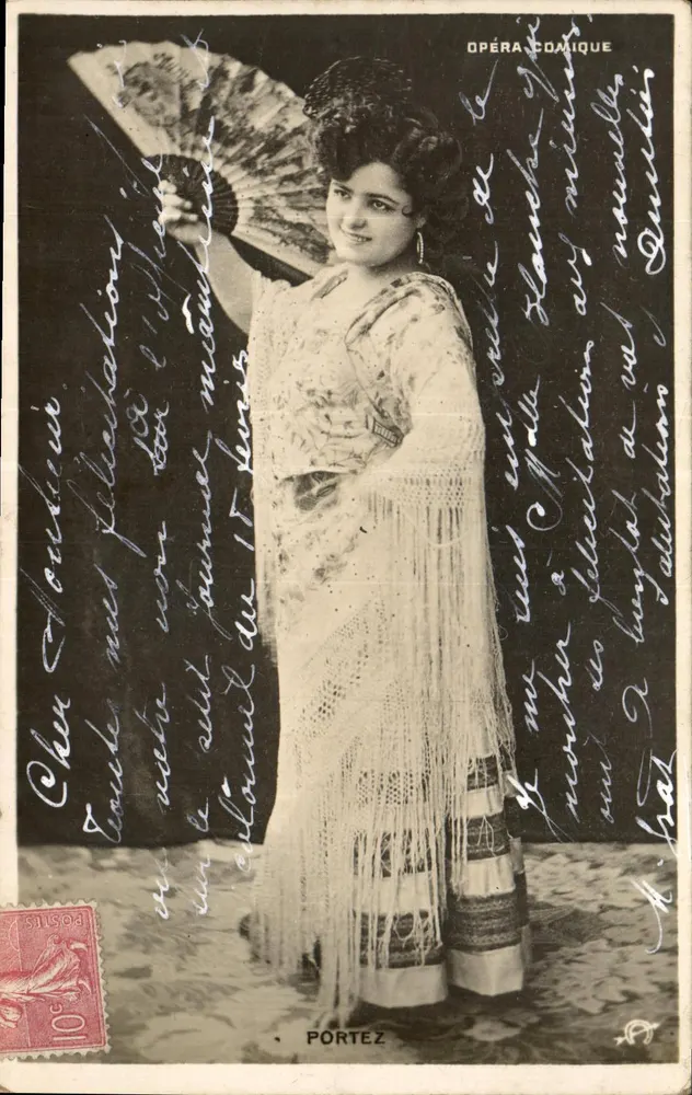 Thema: Frau in einem Rüschenkleid — Opéra Comique — Verlag Portez - Vorderseite