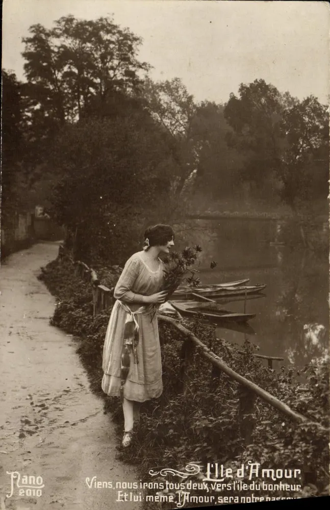 Frau auf der Île d'Amour — Pano 2010 - Vorderseite