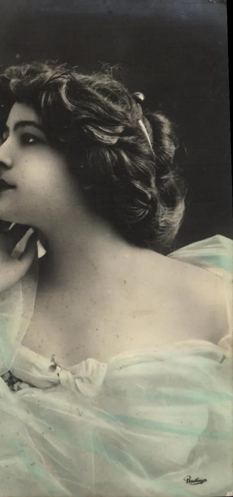 Porträt einer Frau — signierte Fotografie von Rentinga — unbekannter Verlag - Vorderseite