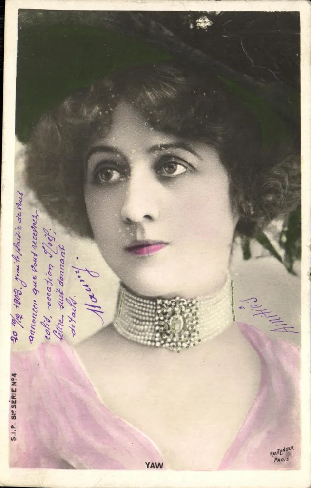 Frau im rosa Schal und Perlenkette — S.I.P. 8. Serie N°4 — Reutlinger Paris - Vorderseite