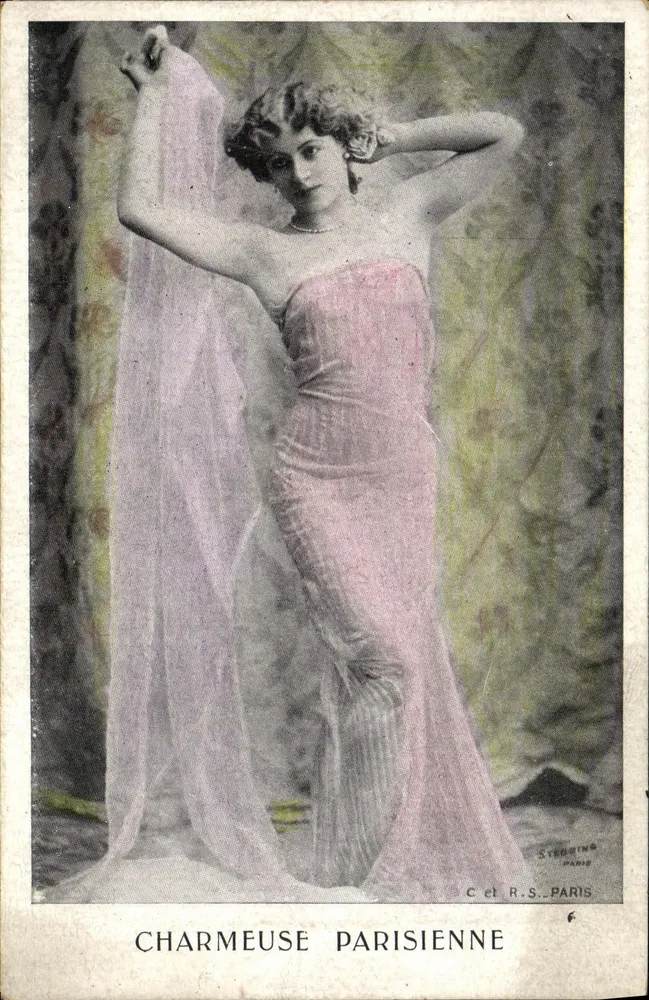 Charmante Parisinische — Frau in rosa Kleid und Schleier — veröffentlicht von C et R.S. Paris, Nr. 6 - Vorderseite