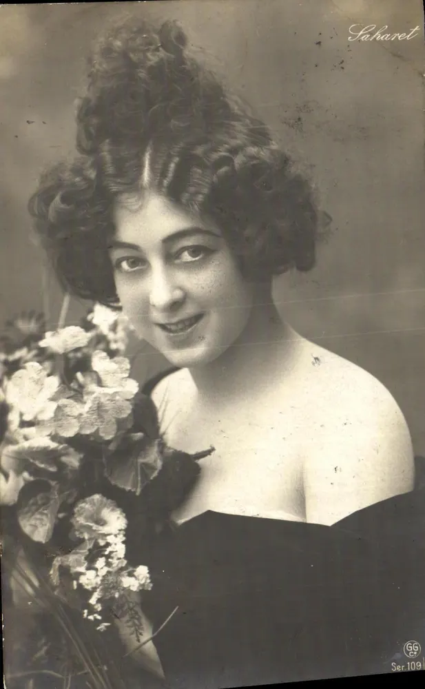 Junge Frau — Portrait — Saharet Ser.109 - Vorderseite
