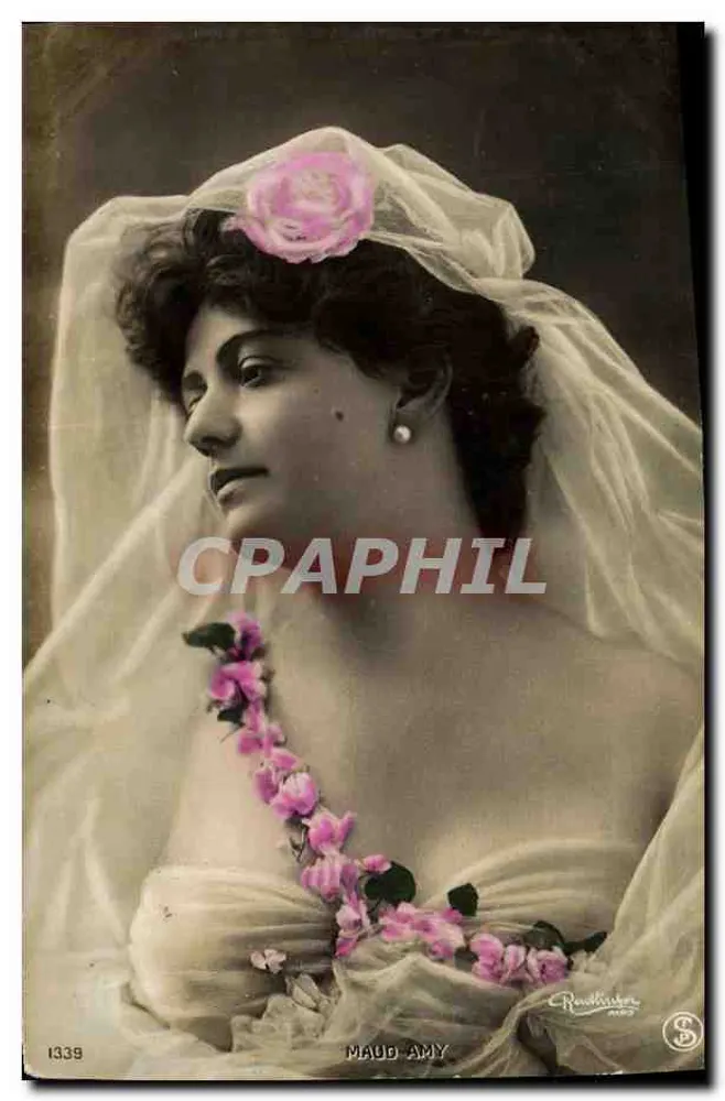 Junge Frau in Hochzeitskleid — Rose auf Schleier — Maud Amy, Fotograf Realbaker - Vorderseite