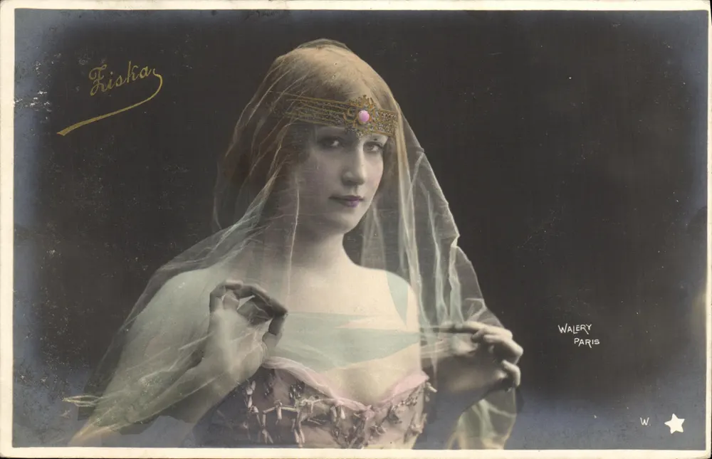 Friska — Frau im Schleier und Tiara — Walery Paris - Vorderseite