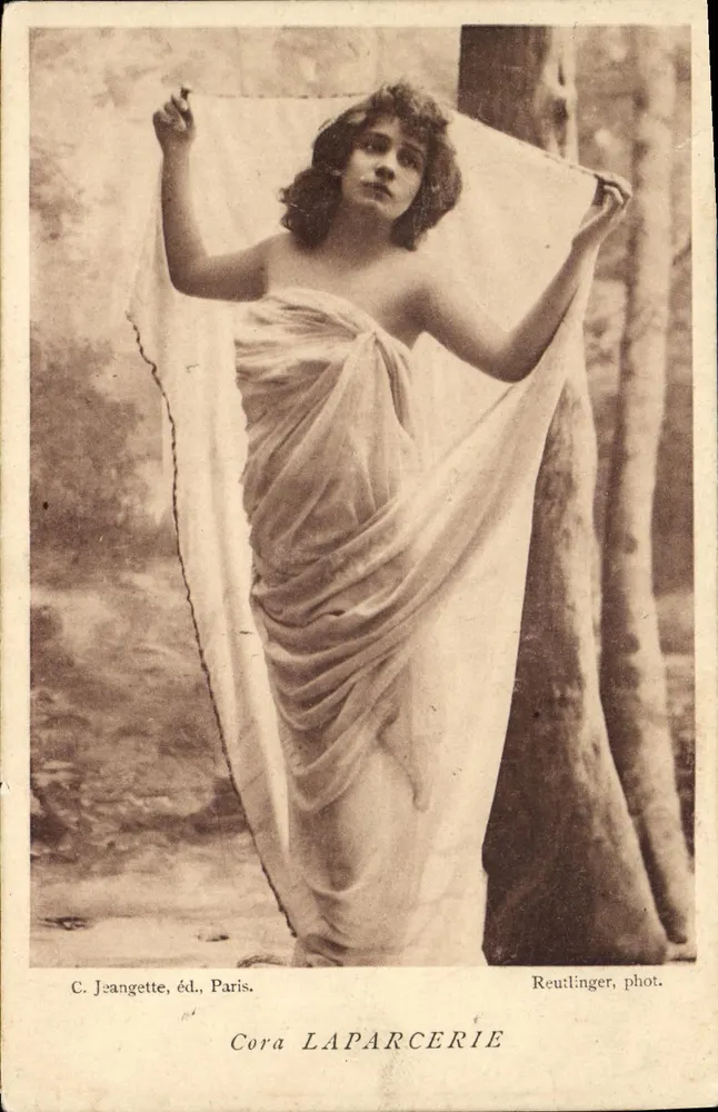 Cora Laparcerie — Tänzerin in umschlagender Robe — C. Jeanette, Verlag, Paris - Vorderseite