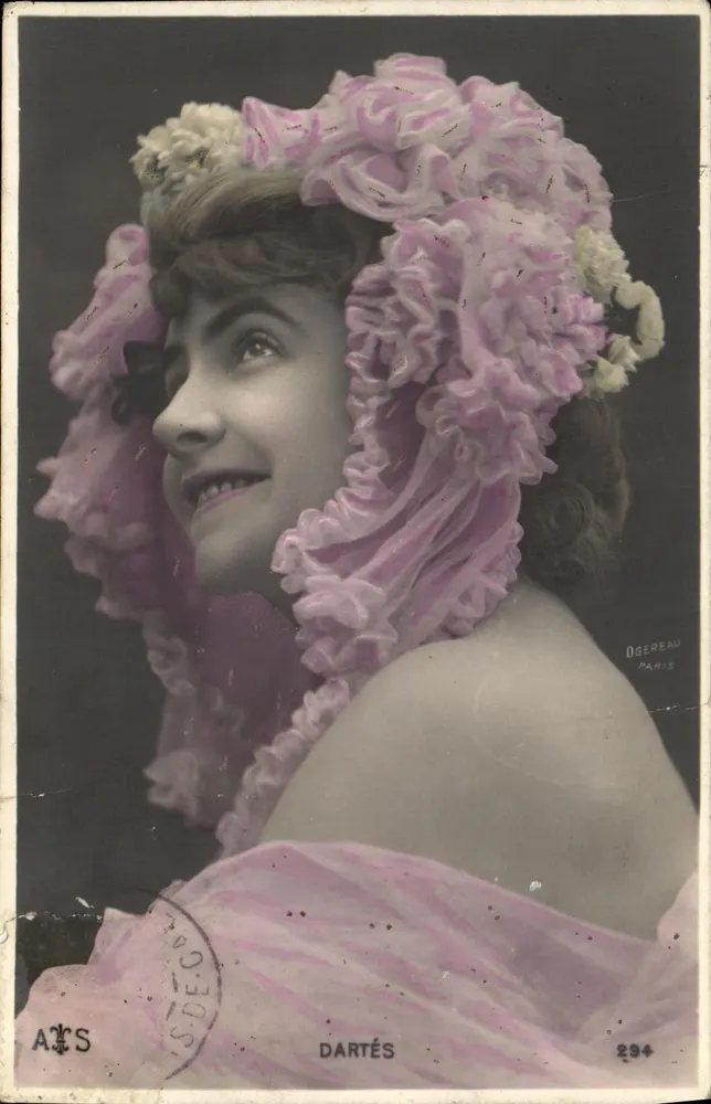 Jeune femme en chapeau de paille rose — portrait — éditeur Ogereau Paris, n° 294 - Vorderseite