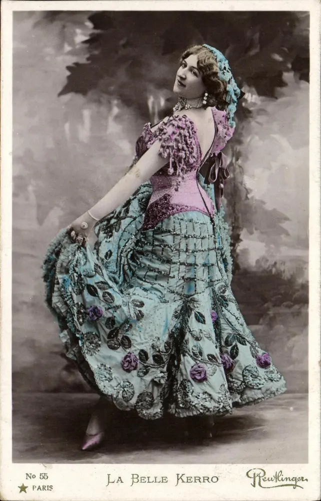 Die Schöne Kerro — Tänzerin in einem mit Rosen verzierten Kleid — Reutlinger, Nr. 55 - Vorderseite