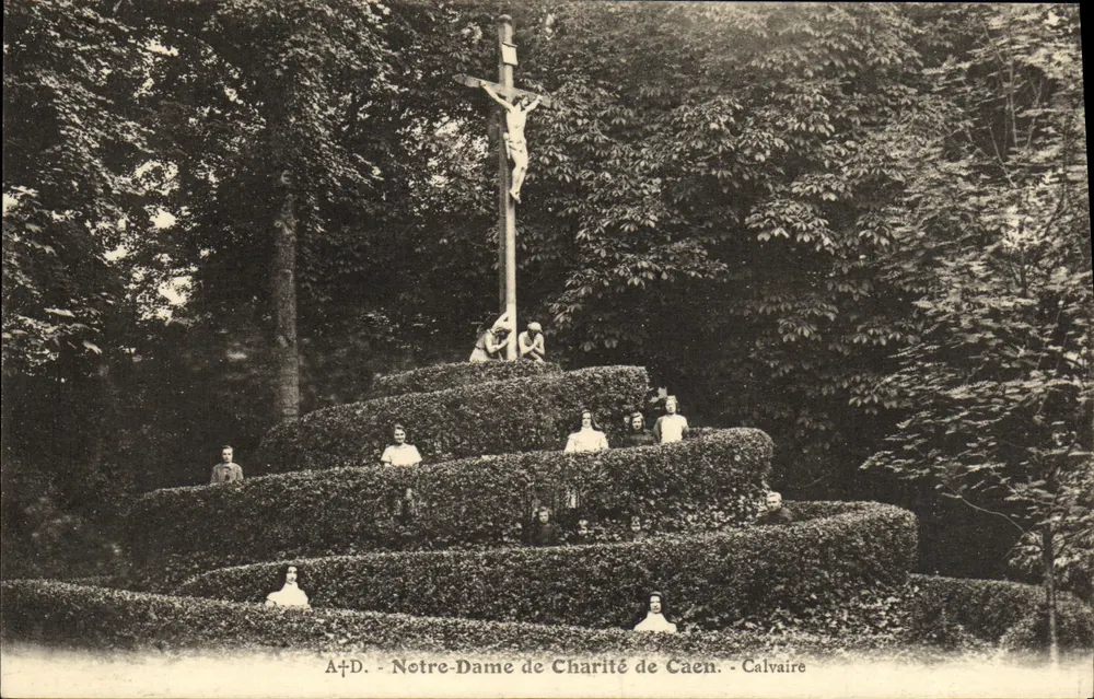 Calvaire de Caen — Notre-Dame de Charité — A+D - Frente