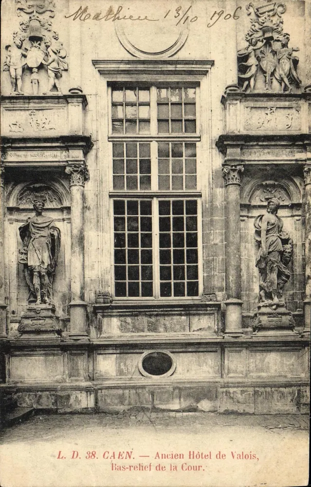 Caen — Ehemaliges Hotel de Valois, Relief der Cour — L.D. 38 - Vorderseite