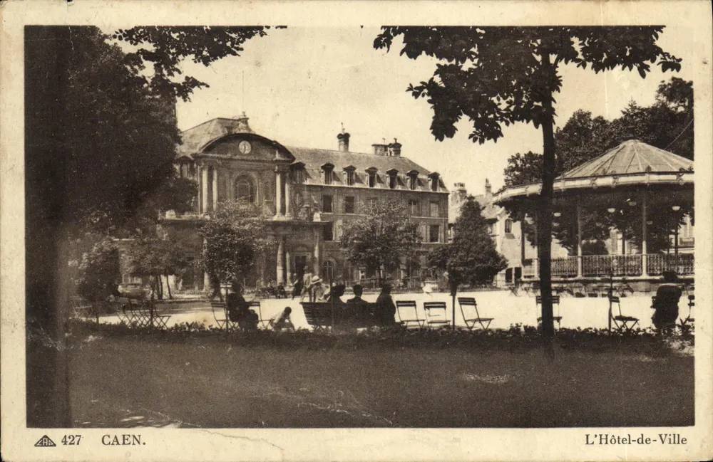 Caen — L'Hôtel-de-Ville avec kiosque — éditeur STILAS-BOURG-SCHILTINGHEIM, n° 427 - Voorkant