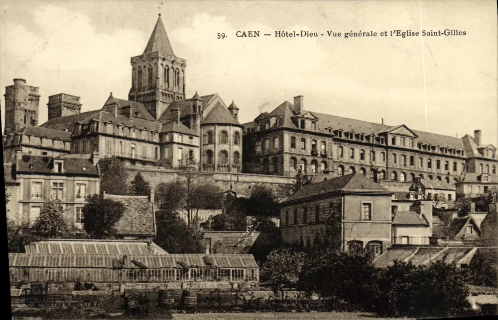 Caen — Hôtel-Dieu - Allgemeiner Blick und die Kirche Saint-Gilles - Vorderseite
