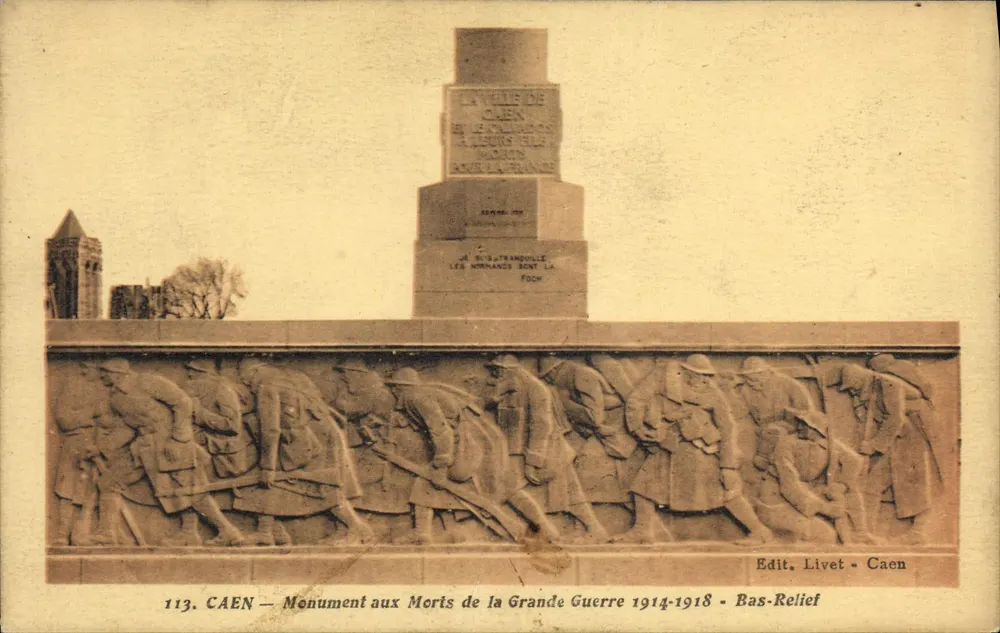 CAEN — Denkmal für die Toten des Großen Krieges 1914-1918 — Relief — Edit. Livet - Caen - Vorderseite