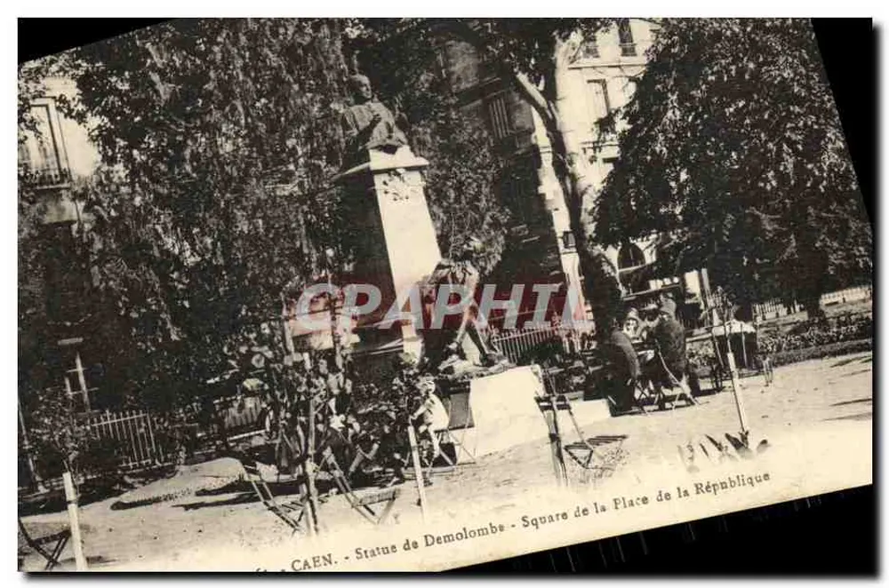 CAEN - Statue von Demolombe - Square der Place de la République - Vorderseite