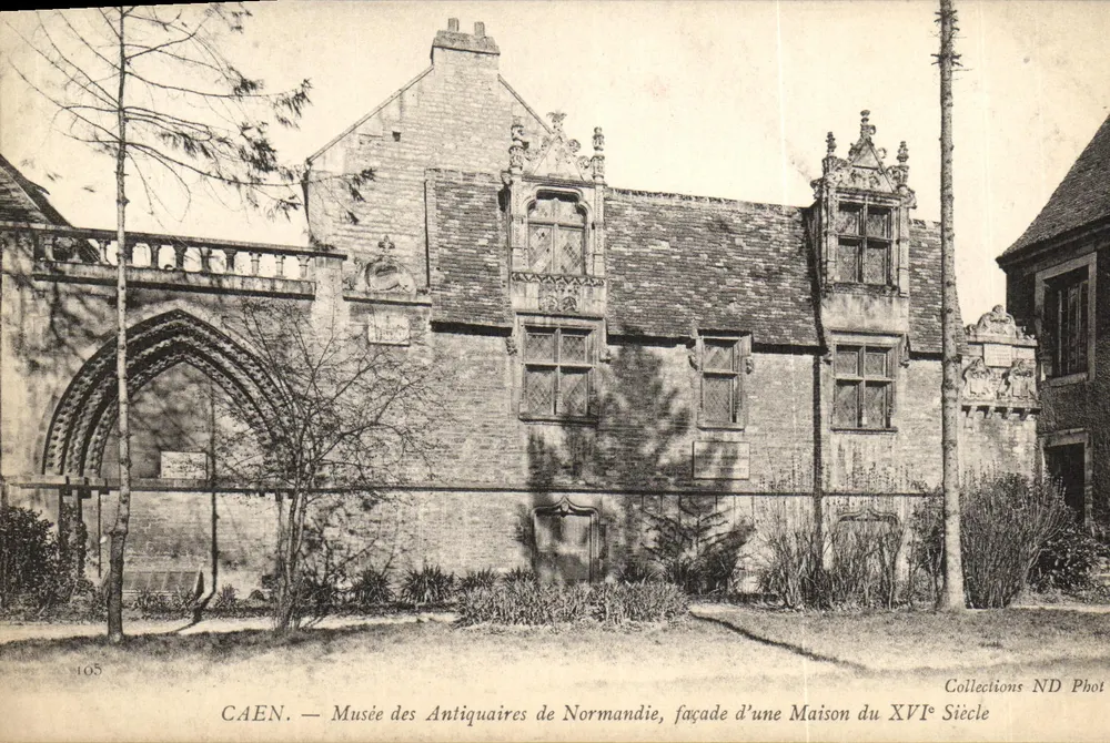 Caen — Museum der normannischen Antiquitäten, Fassade eines Hauses aus dem 16. Jahrhundert — Collections ND Phot - Vorderseite