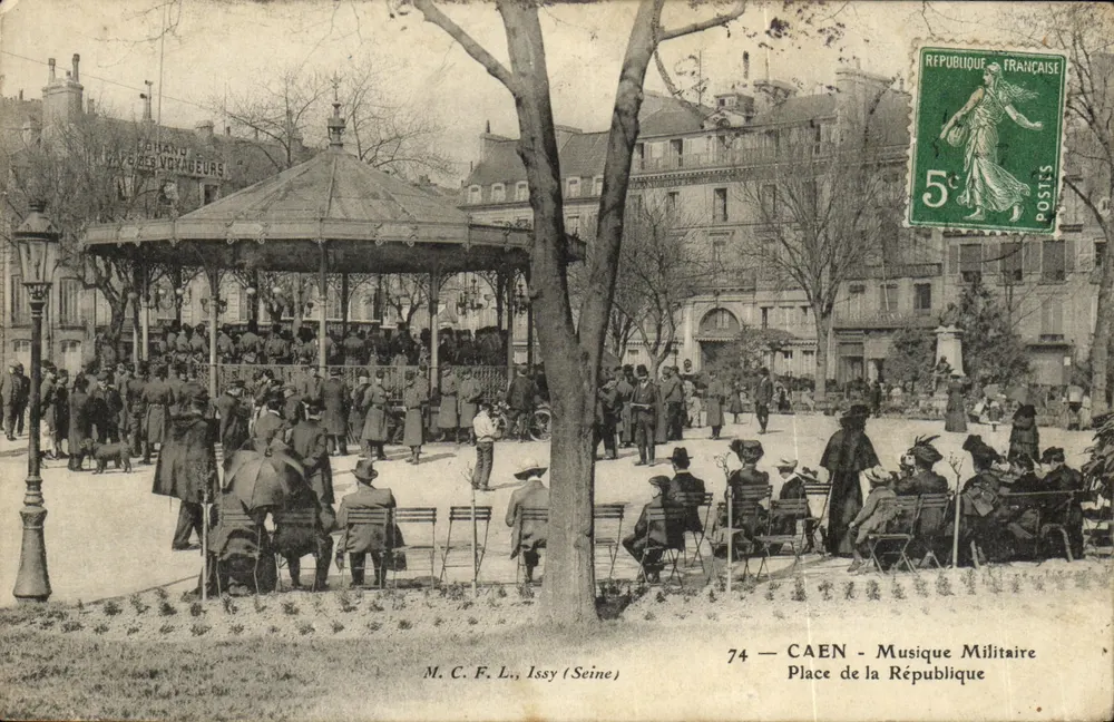 Place de la République — militärische Musikszene — Verleger M. C. F. L., Issy (Seine) — n° 74 - Vorderseite