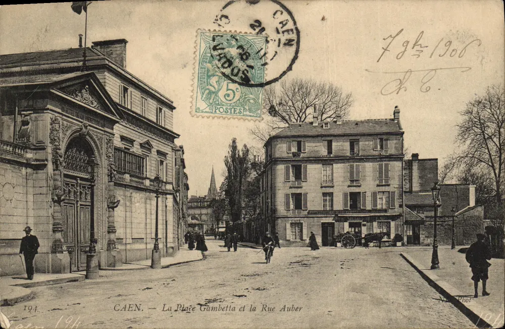 CAEN — Place Gambetta und Rue Auber — N. P. Phot. 194 - Vorderseite