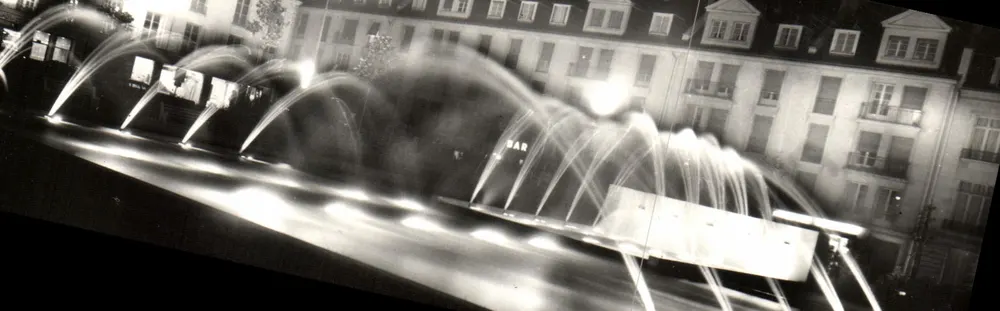 Place de la République — Fontaine éclairée — Éditeur : Éditions d'Art, n°14 - Vorderseite