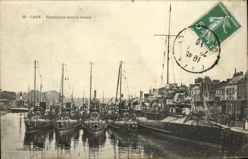 Caen - Torpedoboots im Hafenbecken — Sammlung A.B. - Vorderseite