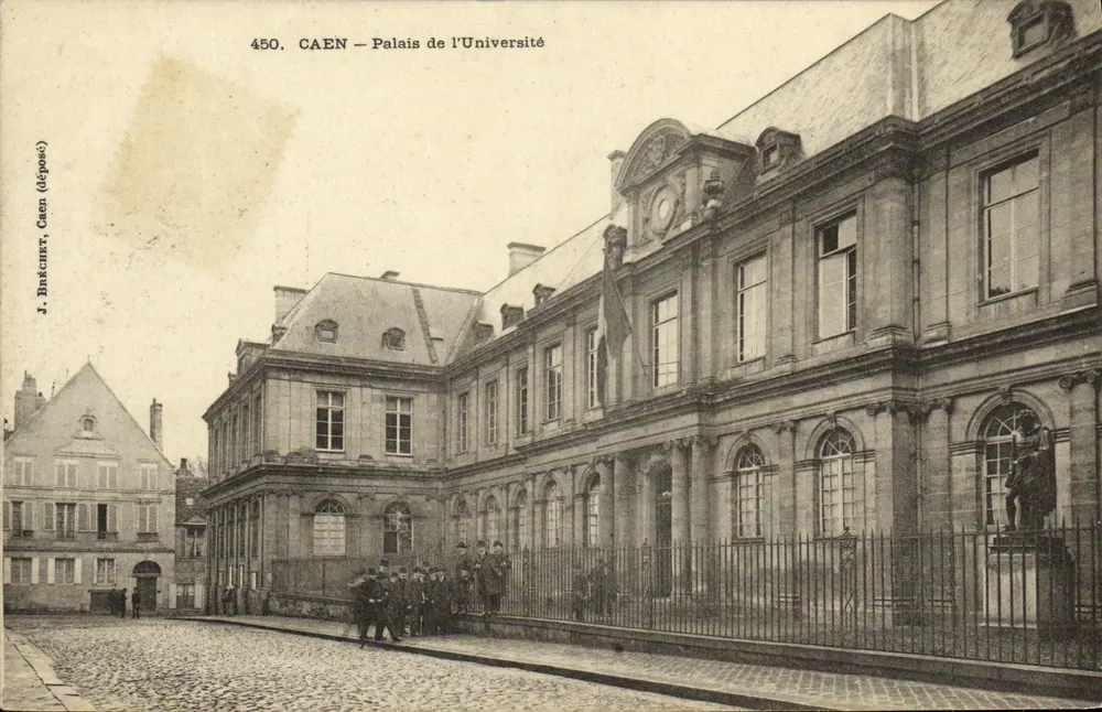 Bilhete postal antigo CAEN — Palácio da Universidade — J. Bnachet (Depositado) - Frente