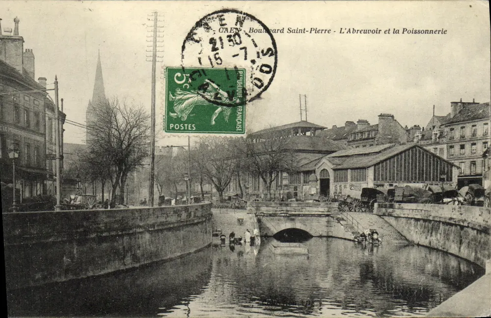 Caen - Boulevard Saint-Pierre - Der Tränkbrunnen und der Fischhändler — unbekannter Verleger, Seriennummer nicht sichtbar - Vorderseite