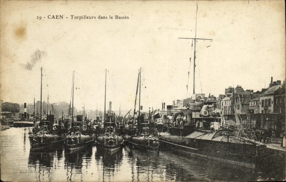 CAEN - Torpedoboote im Hafenbecken — Sammlung n°29 - Vorderseite