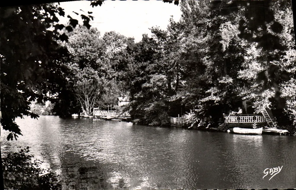 As margens do rio Orne — Abadias de Caen — Edições Gaby - Frente