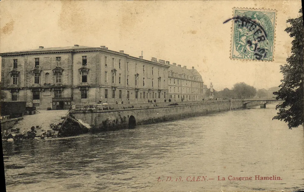 Caen — A Caserna Hamelin — L.D. 18 - Frente