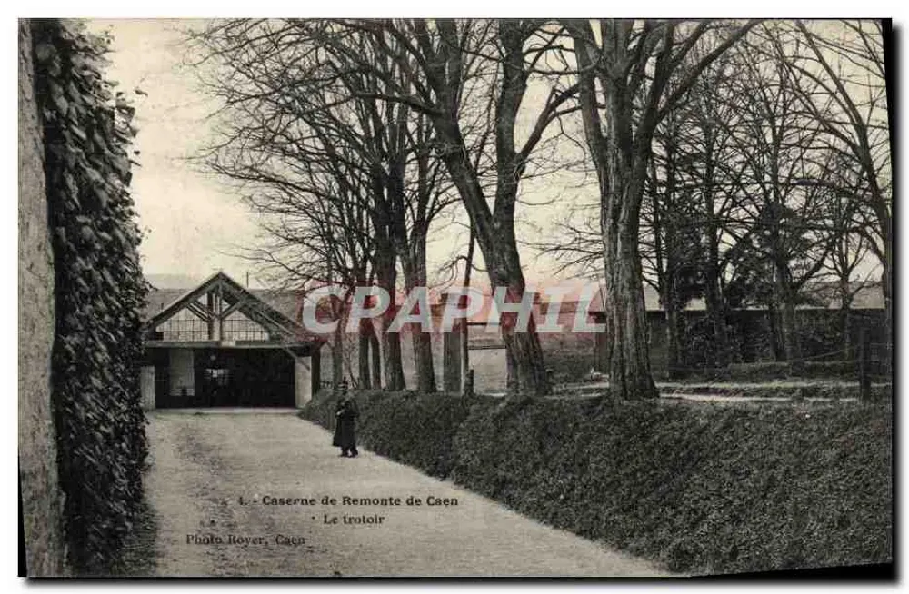 Caserne de Remonte de Caen — Le trottoir — Photo Royer, Caen - Vorderseite