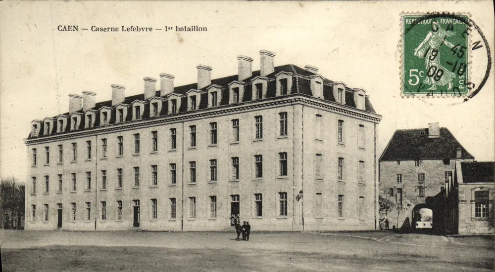 CAEN — Caserne Lefebvre — 1º batalhão - Frente