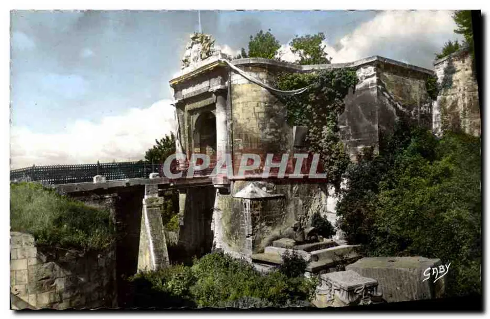 Entrada do Castelo — Bretteville-l'Orgueilleuse — Edições Gaby - Frente