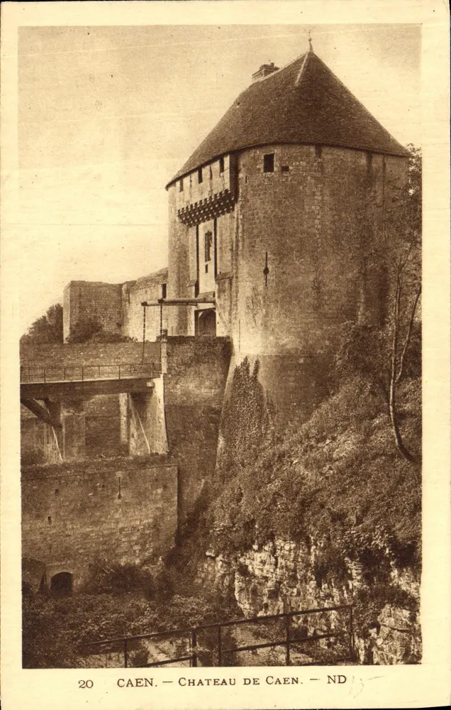 Caen — Castelo de Caen — ND - Frente