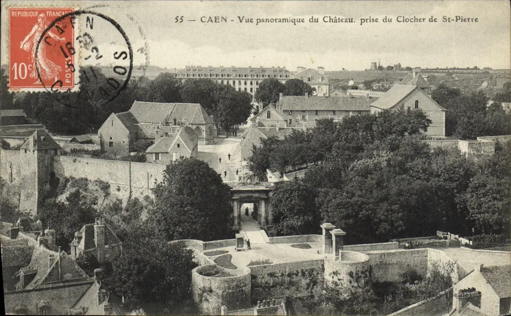 Caen — Panoramablick auf den Schloss, aufgenommen vom Turm von St-Pierre — Verleger: H. Seriat, Nr. 55 - Vorderseite