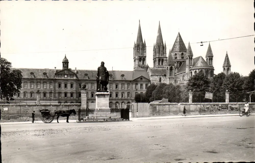 Caen — O Liceu e a Abadia dos Homens — Éditions GATIGNY - Frente