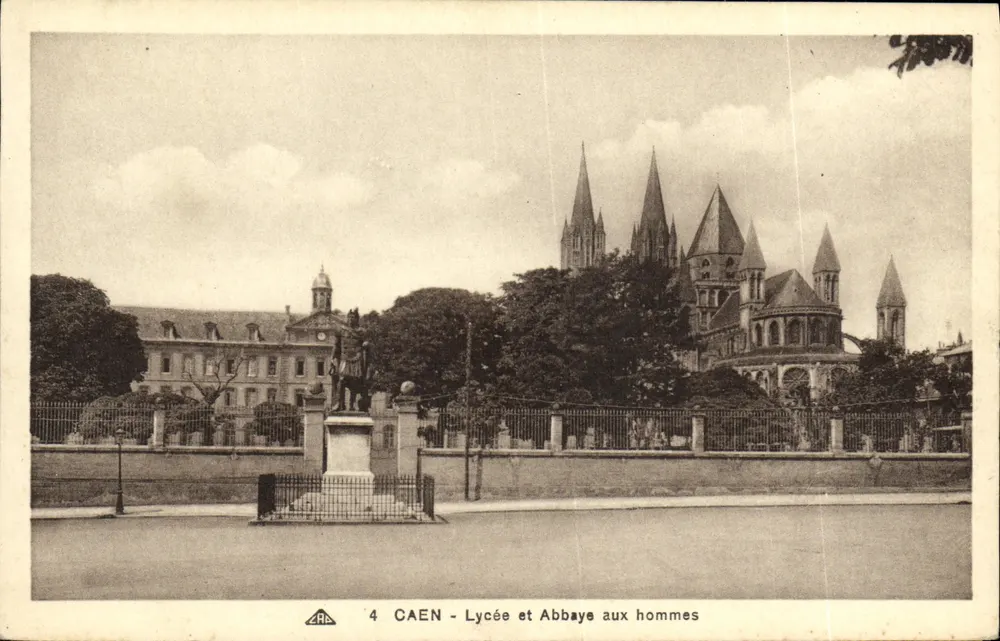 Caen - Lycée e Abadia dos Homens - Frente