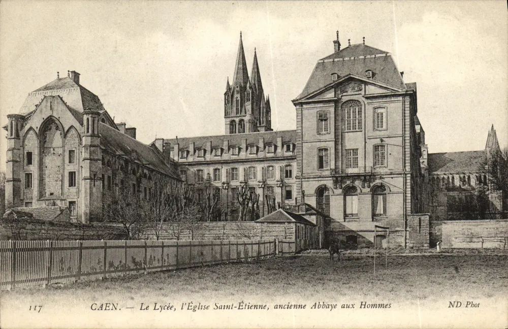 Caen — Das Lycée, die Kirche Saint-Étienne, ehemalige Abtei der Männer — ND Phot, Nr. 117 - Vorderseite