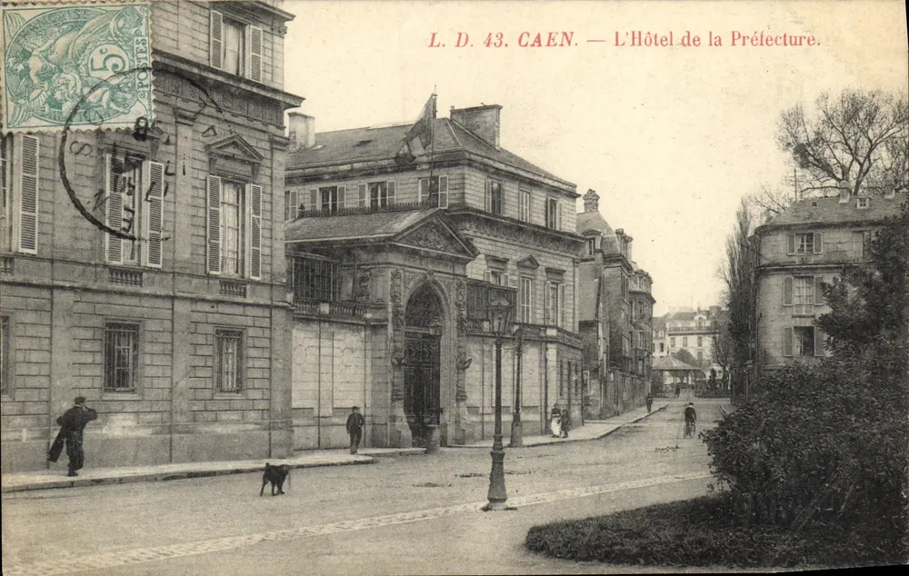 Caen — O Hotel da Prefeitura — L. D. 43 - Frente