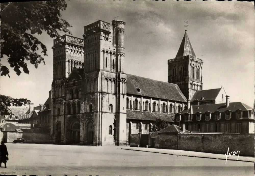 Chiesa della Trinità — Caen (Calvados) — Edizioni d'Arte, Parigi, n° I.B. 2600 - Recto