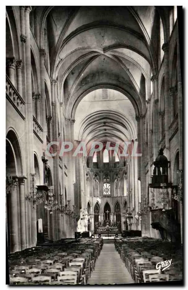 Igreja Abbatial de São Etienne — Nave com abóbadas nervuradas (século XI) e o Coro (século XIII) — Edições Gaby - Frente