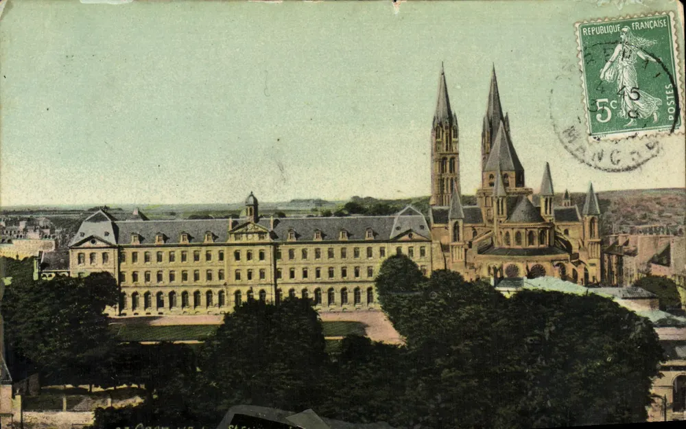 Vue de la cathédrale et du couvent de Saint-Évroult — éditeur AGUA-PHOTO L.V. & Co. - Frente