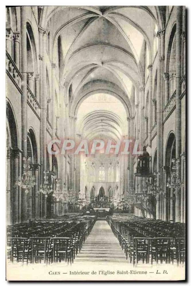 Caen — Interior da Igreja de São Etienne — L. D. - Frente